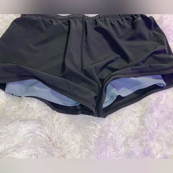 Nike Women’s Dri Fit Medium Gray & Blue Workout Shorts - Picture 5 of 7